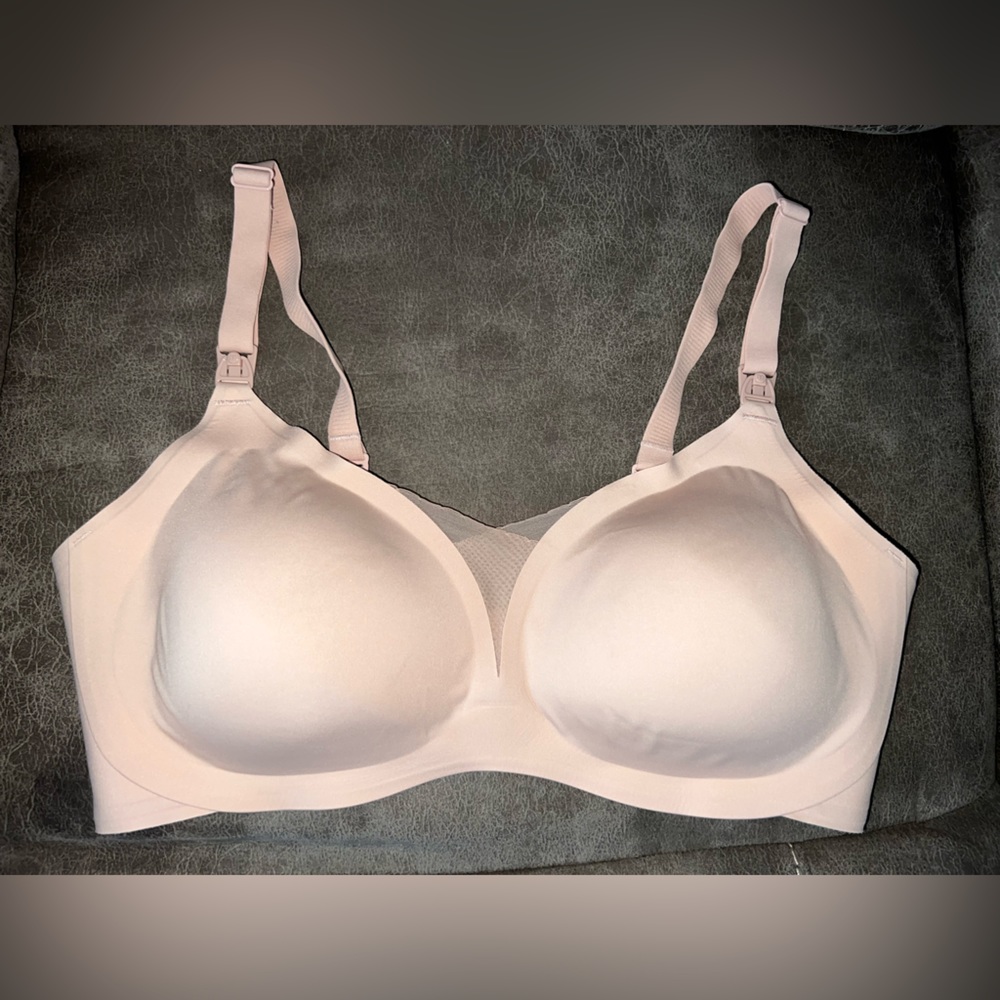 MomCozy Breastfeeding Seamless Wireless Nursing Bra